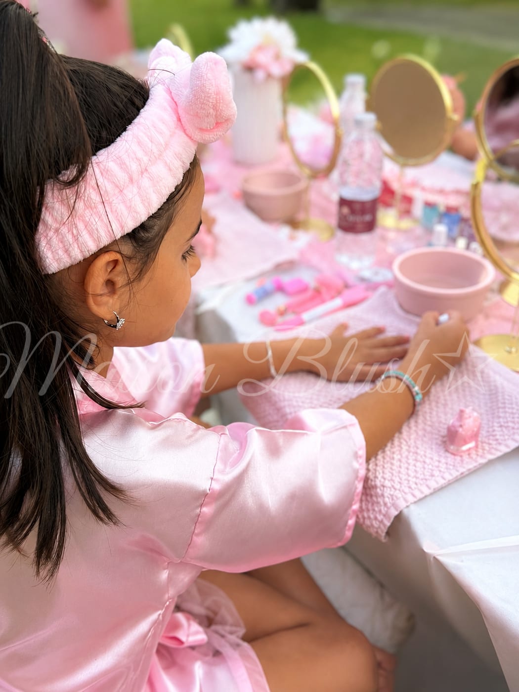 Little hands, big smiles — φωτογραφία από πάρτυ Maison Blush